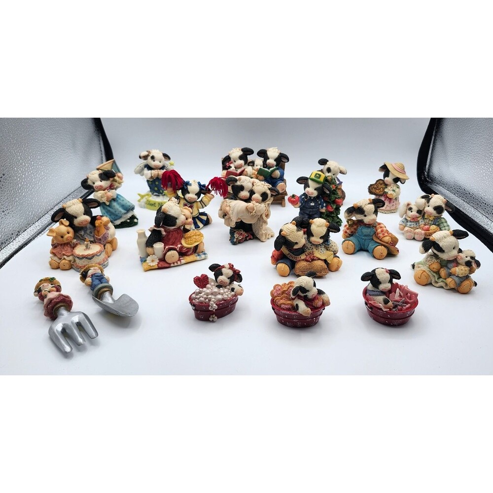 19 Enesco Mary’s Moo Moos Cow Figurines 1990s Resin Holidays & More